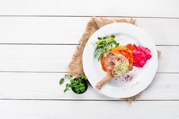 Gotowa potrawa podana na talerzu